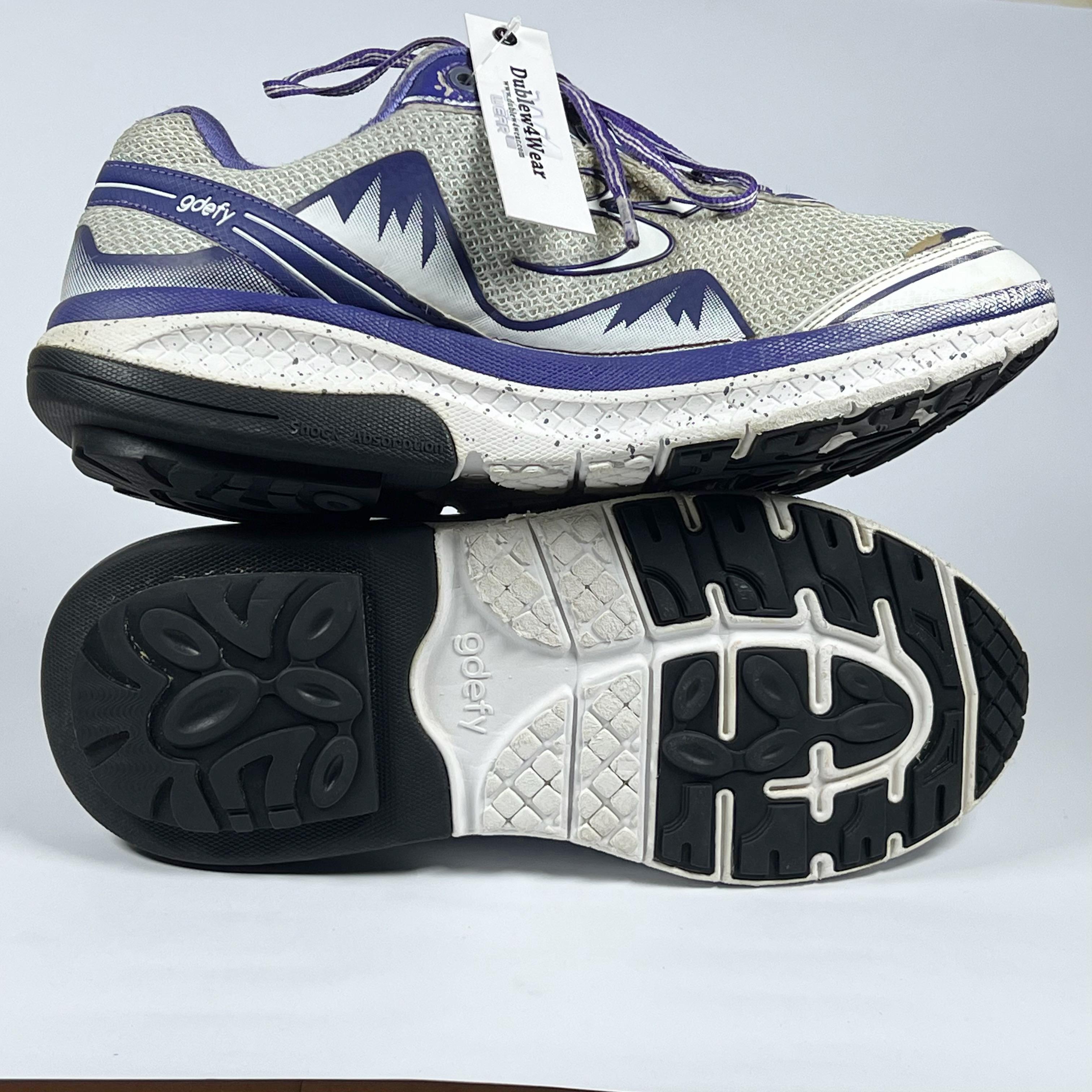 GDefy Gravity Defyer Walking Shoes