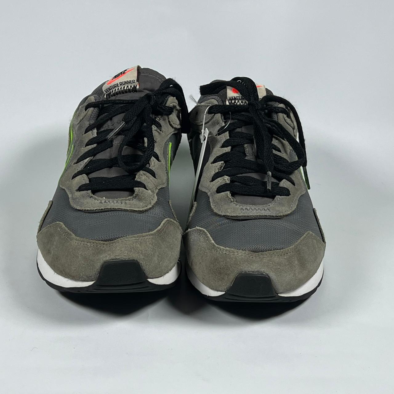 Nike Venture Runner Basketball Shoes