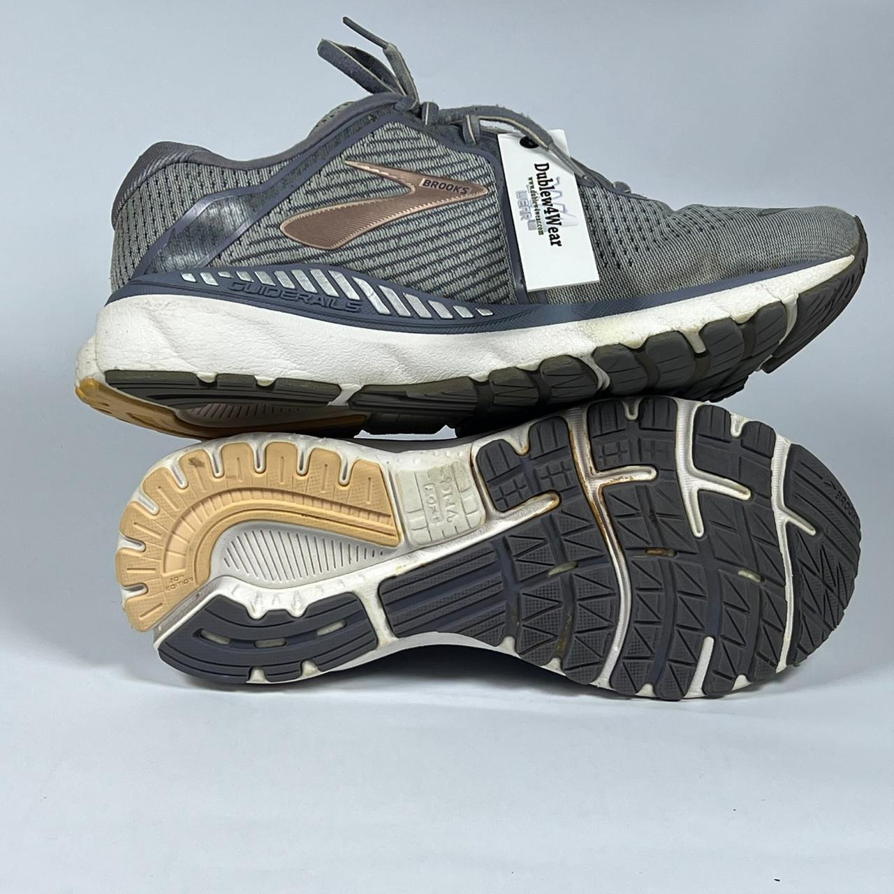 Brooks Adrenaline GTS 22 Sneakers