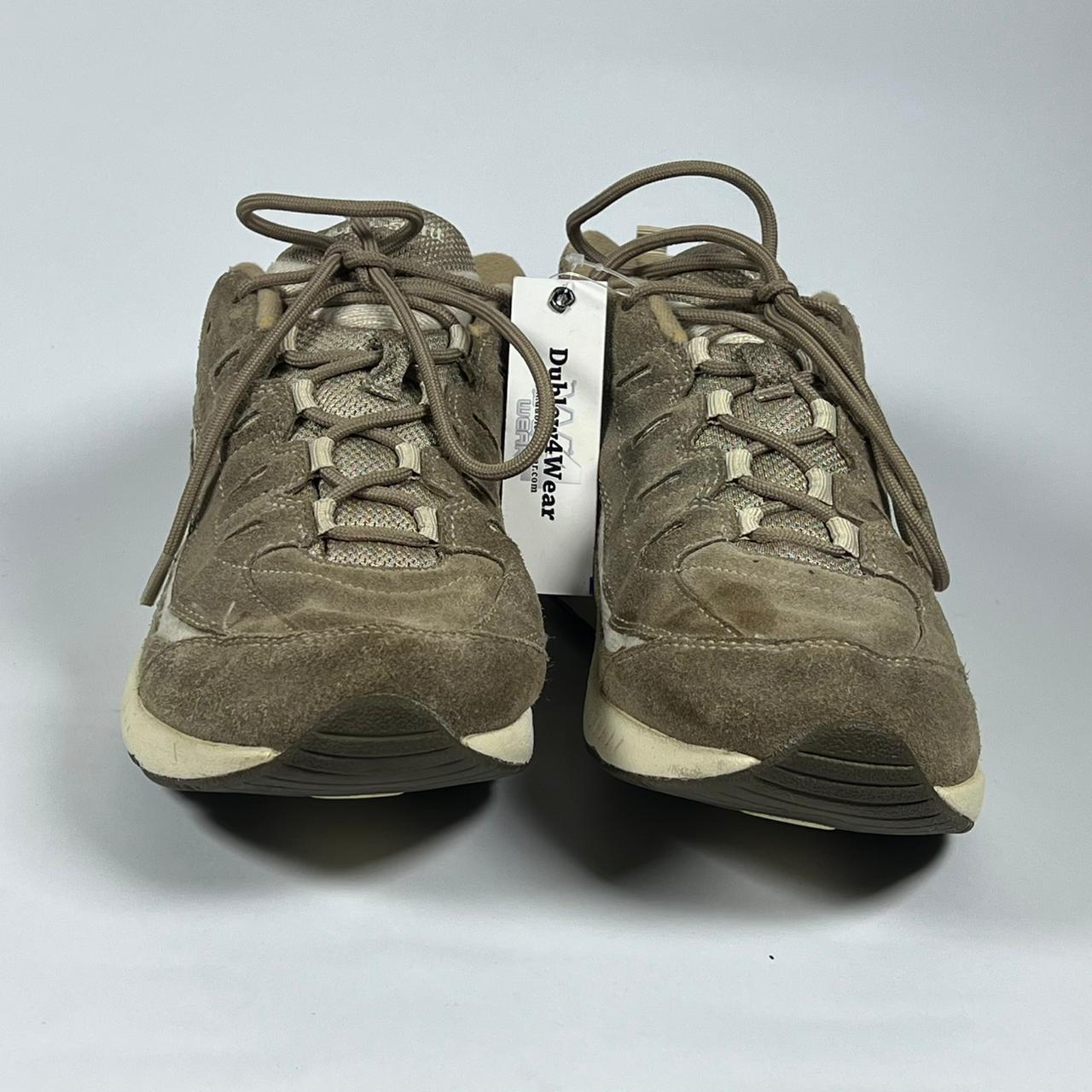 Easy Spirit Women’s Casual Shoes