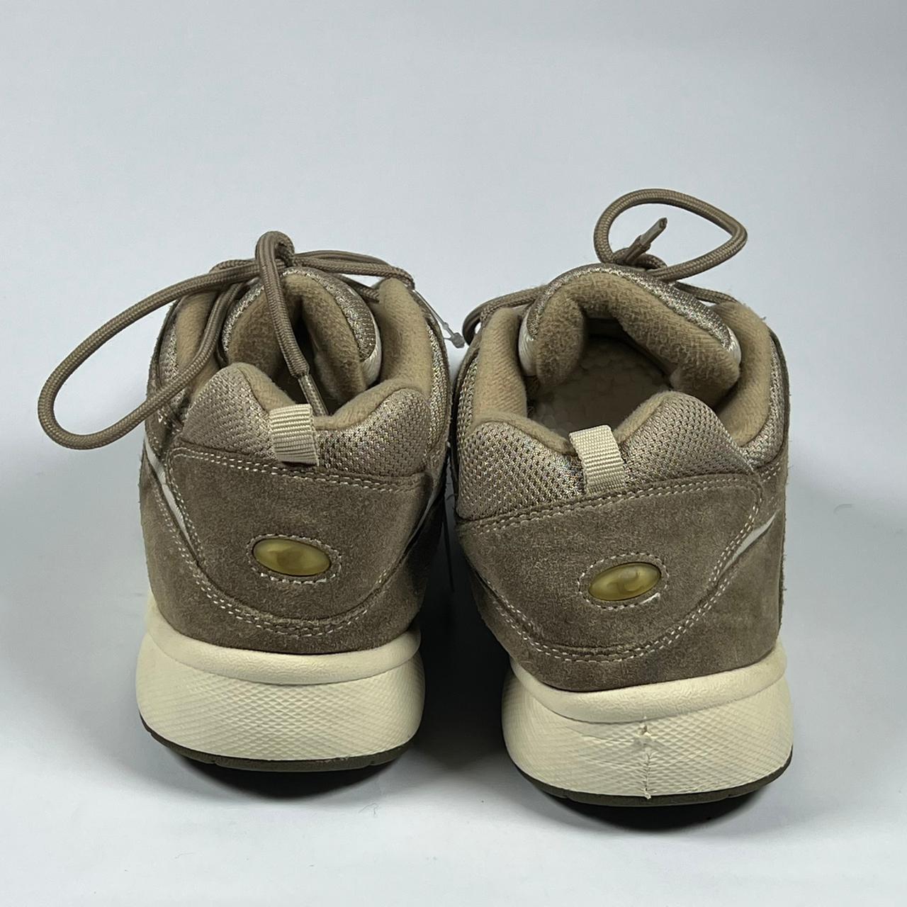 Easy Spirit Women’s Casual Shoes