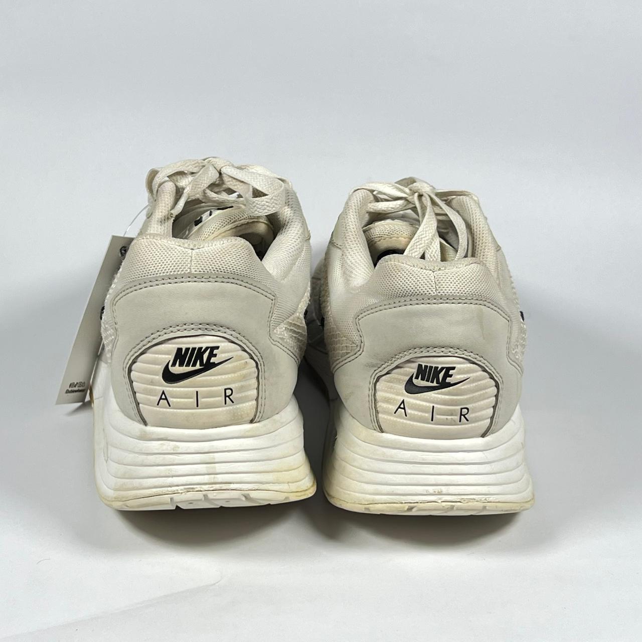 Nike Air Max Solo Sneaker