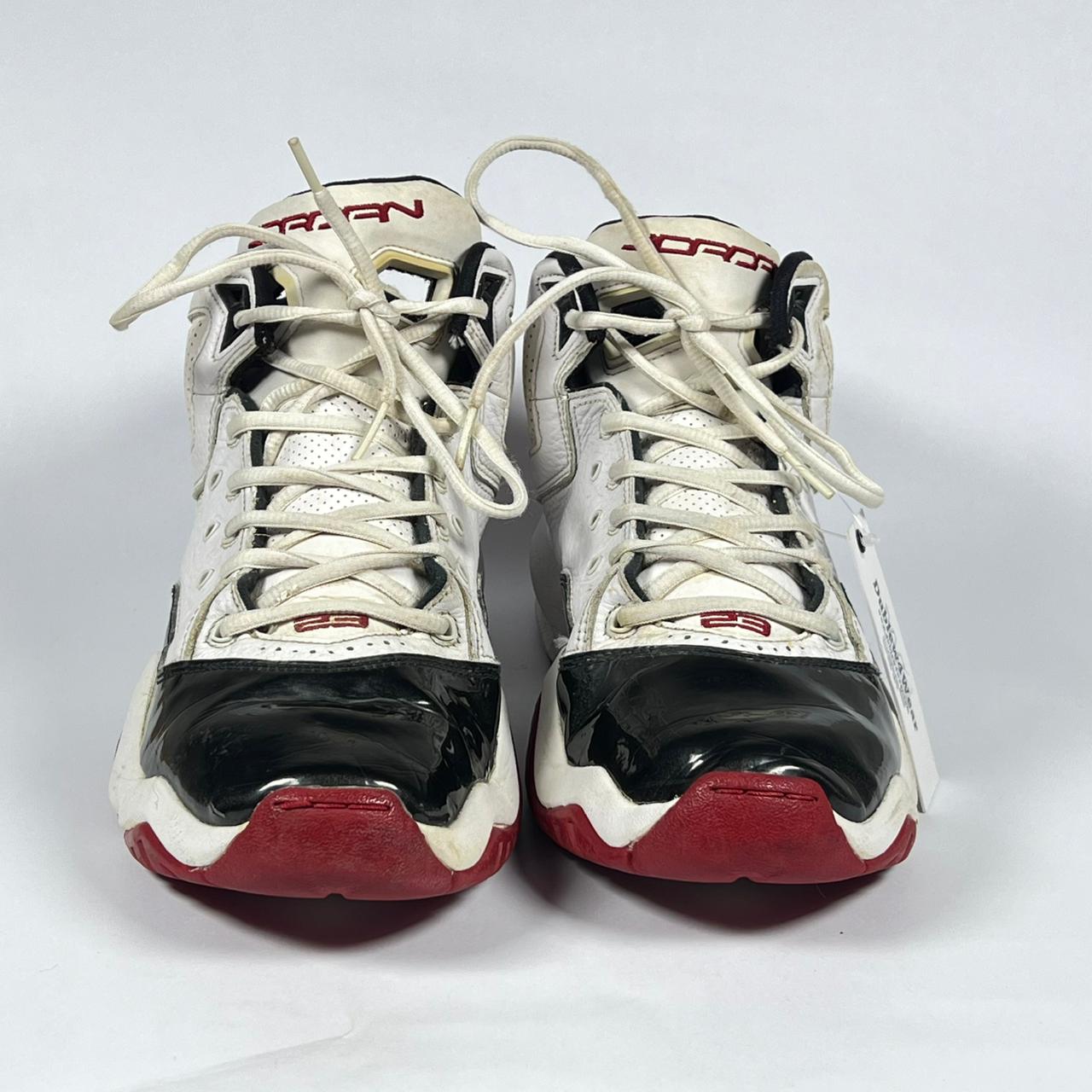 Nike Air Jordan B-Loyal