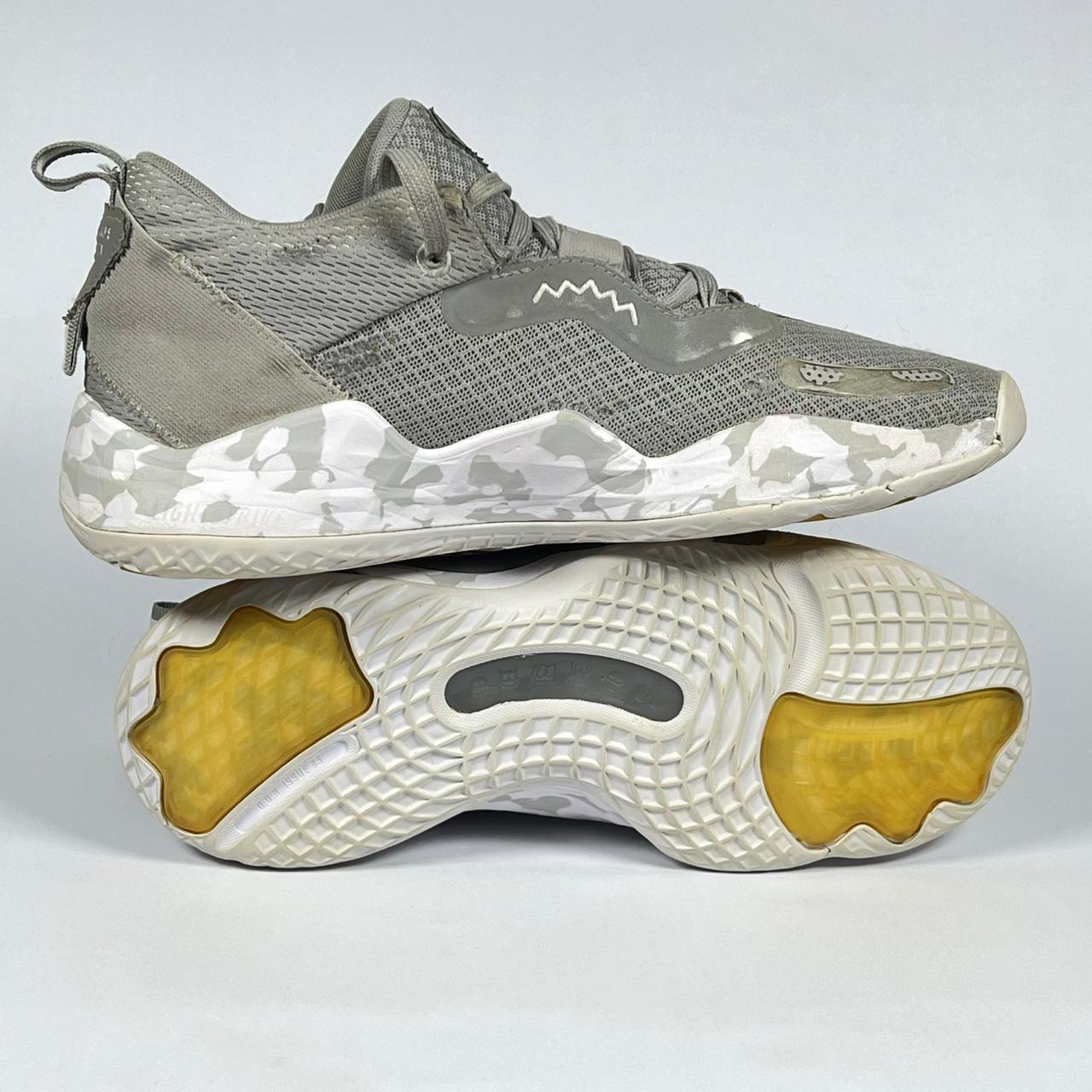 Adidas D.O.N Issue 3 basketball shoes