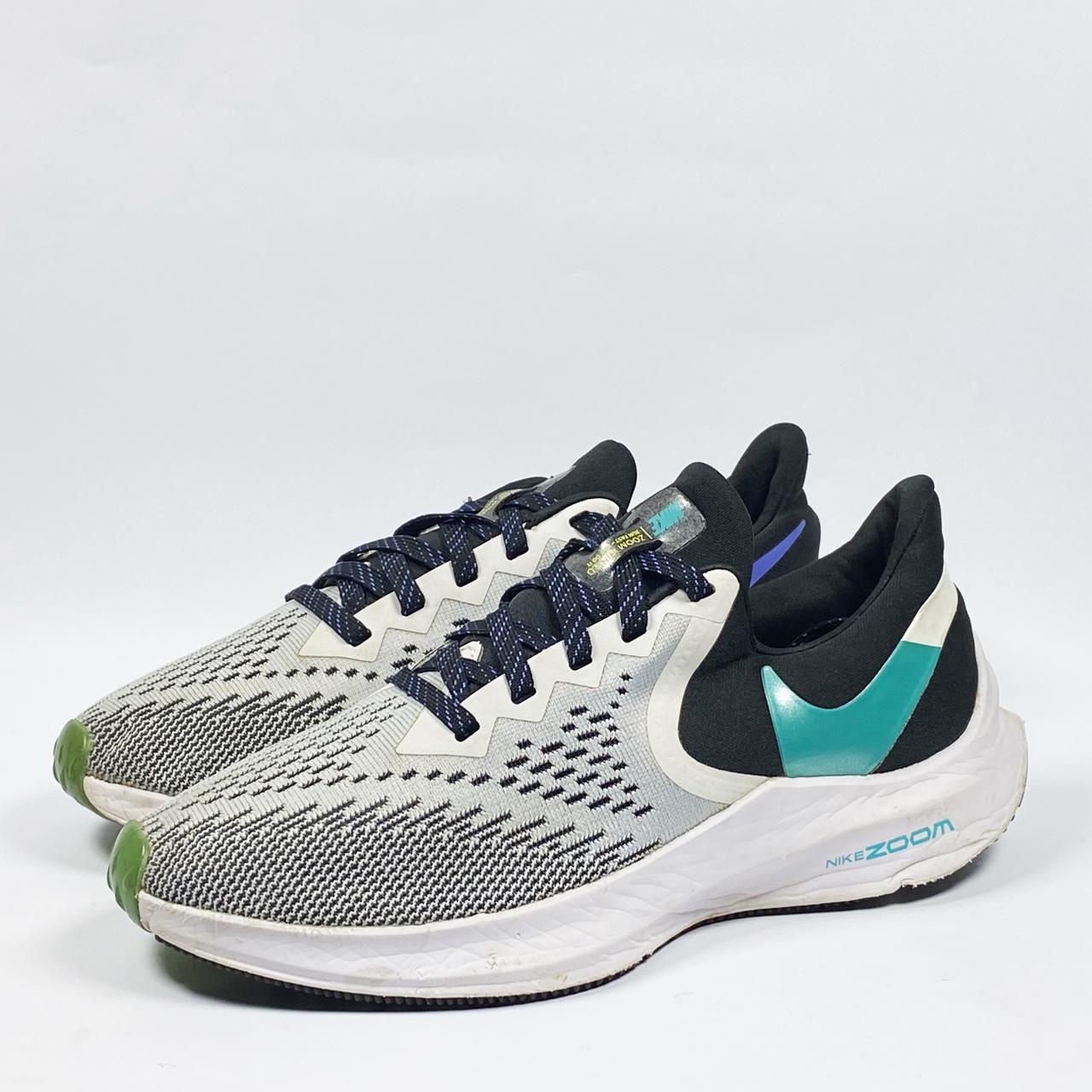 Nike Zoom Winflo 6 Running Sneaker